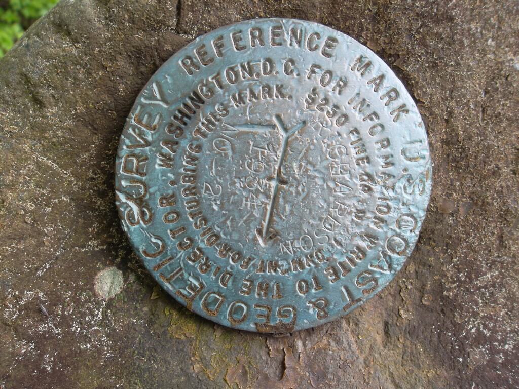 Brass benchmark on the corner stone